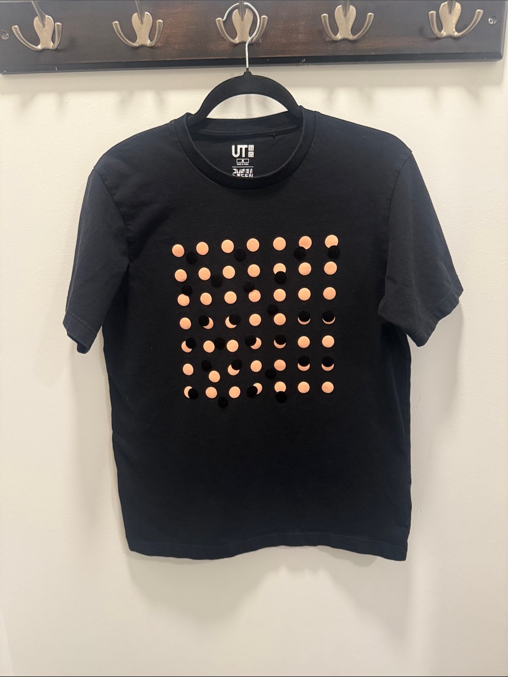 Uniqlo UT x Dusen Dusen Collaboration T-Shirt medium